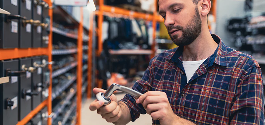 Locksmith For Retail Stores Lockout Services in Aptos, California